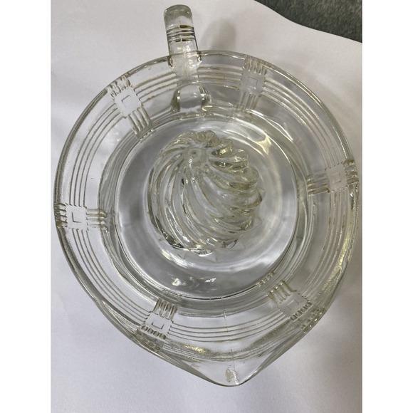 Vintage Hazel Atlas Clear Glass Juicer Reamer Basket Weave Criss Cross Pattern - Picture 4 of 9